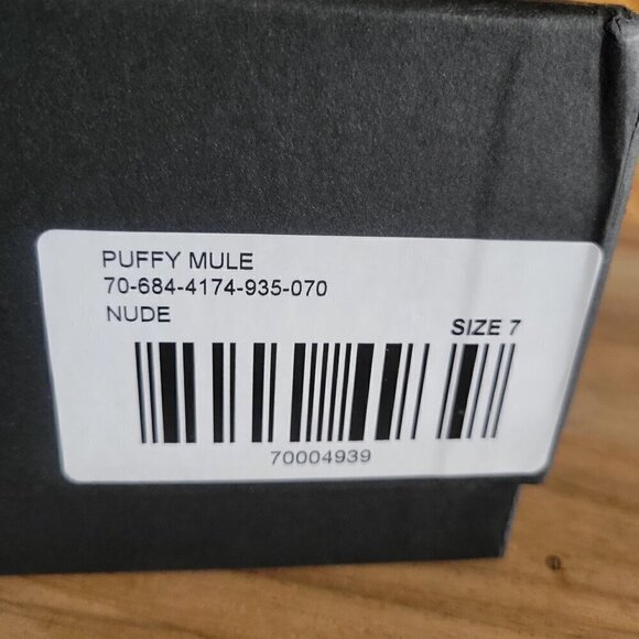 Gabrielle Union Collection /New York & Co.  Puffy Sandals- US 7 - Picture 6 of 8